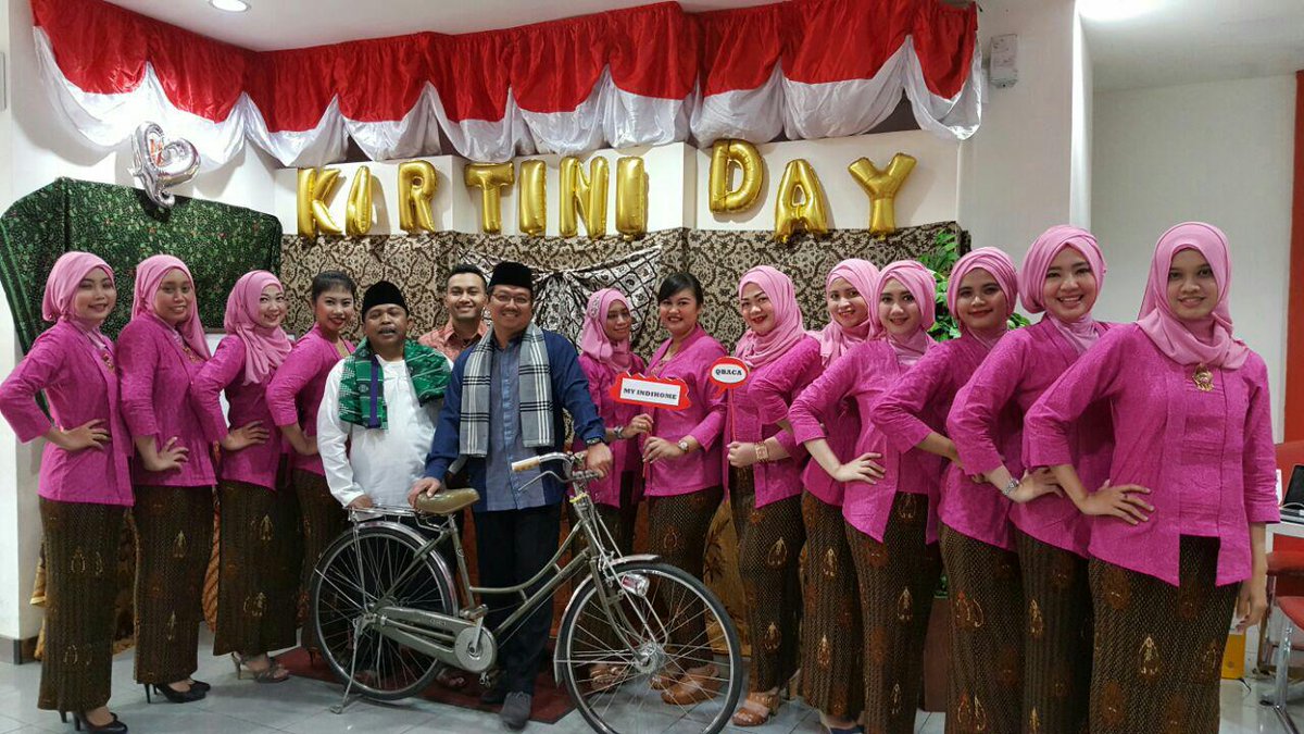 KARTINI DAY21-4-16
Plasa A.yaniWITEL Bekasi_TREG2
#LivingTheTelkomWayTreg2
#KARTINIINDIHOME
#PlasaAyani_JABARUT_TRE2