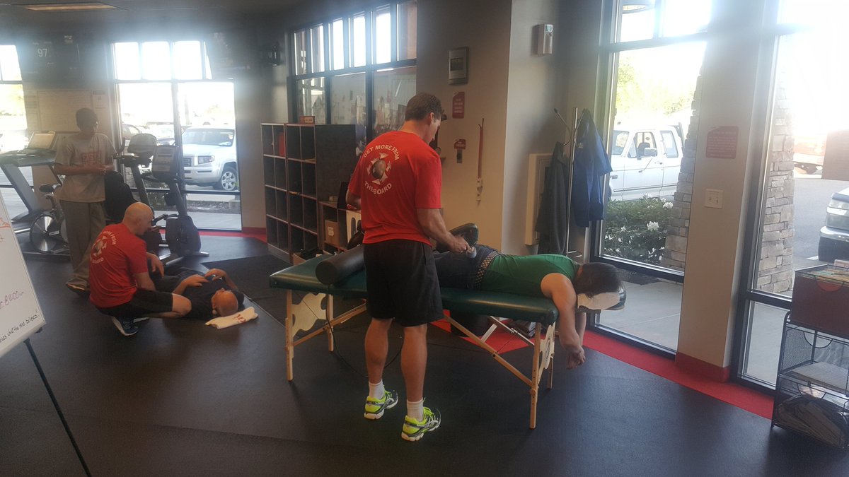 KellyHamII's tweet image. Great day at work gave out free massages to my members