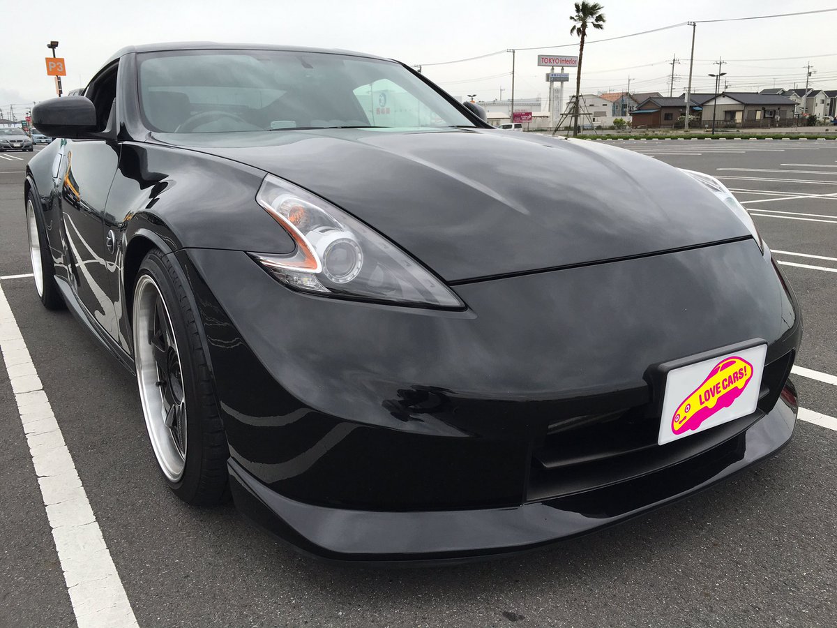 Z34前期に、後期のZニスモのヘッドライトを付けてる車は、なかなか