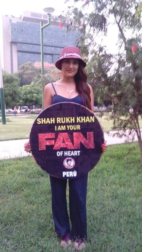 SRKCHENNAIFC's tweet photo. Here's Our @SRK_FC_Peru team warming up for their #FANDayInPeru. Ready Steady Po for the Premiere of #FAN in #Peru. https://t.co/AQWsJ6S4AA
