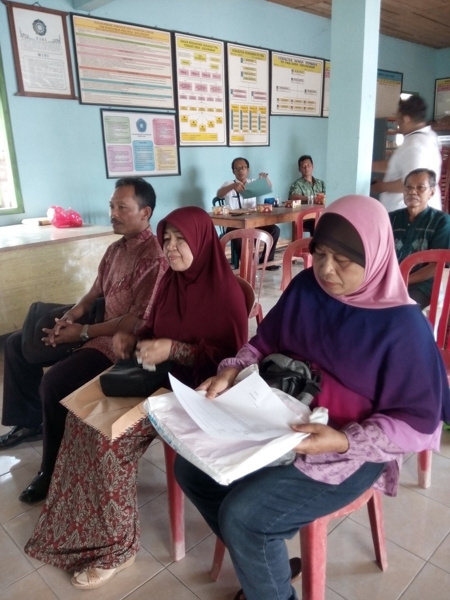 pakdhe67's tweet photo. Penyerahan UGR jl tol manker 1 wil kab Ngawi kec Kedunggalar desa Jenggrik. @TheOfficialFMB @atrbpnjatim @ https://t.co/ByzuUYHfmi