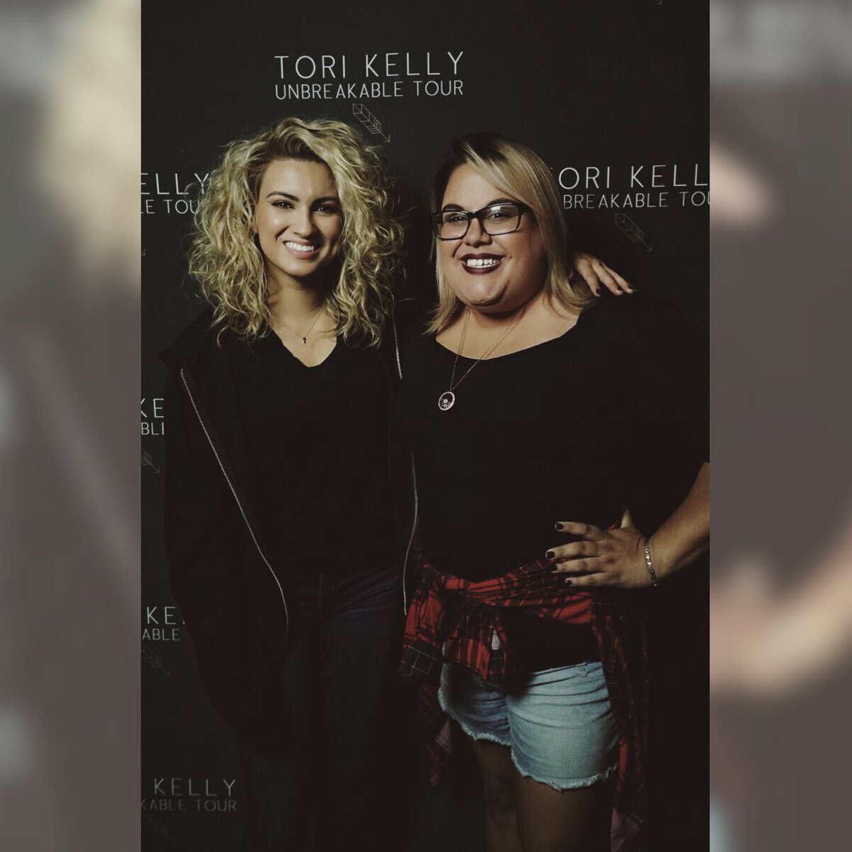 ArlenezP's tweet photo. About last night ....... 🤗 #unbreakabletour #bkstgVIP  #torikelly #tampa https://t.co/qAqan7XX6g
