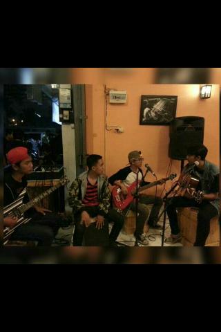 untuk seluruh pecinta musik,khususnya musik indie..tolong bantu band kami
ig; dehelden_official
fanspage; DeHelden1