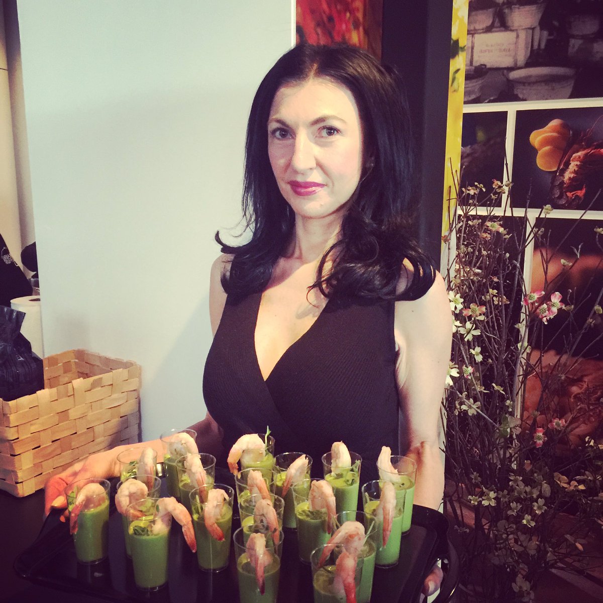 FiorellaEats's tweet photo. At #urbanitruffle @UrbaniTruffles 1st truffle lab! Great food by #chef #christine-bernisilverstein #italianfood https://t.co/5qTP0C5Ugj