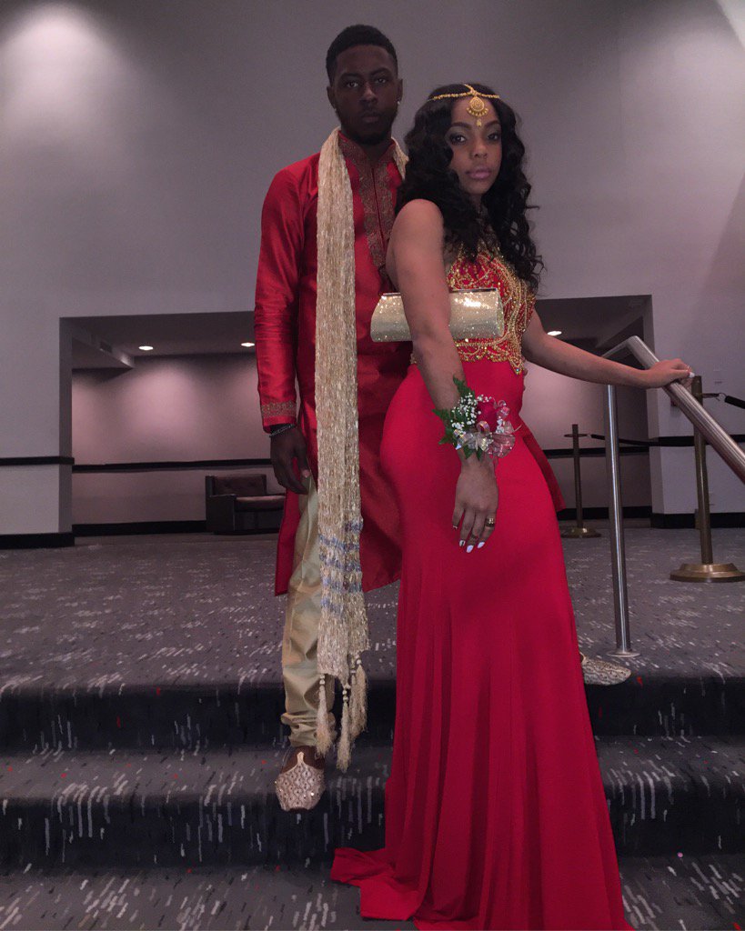pearlxis's tweet photo. #catchmydrip 👑
TucProm16' 👫👏🏻 https://t.co/llFMseDTsh