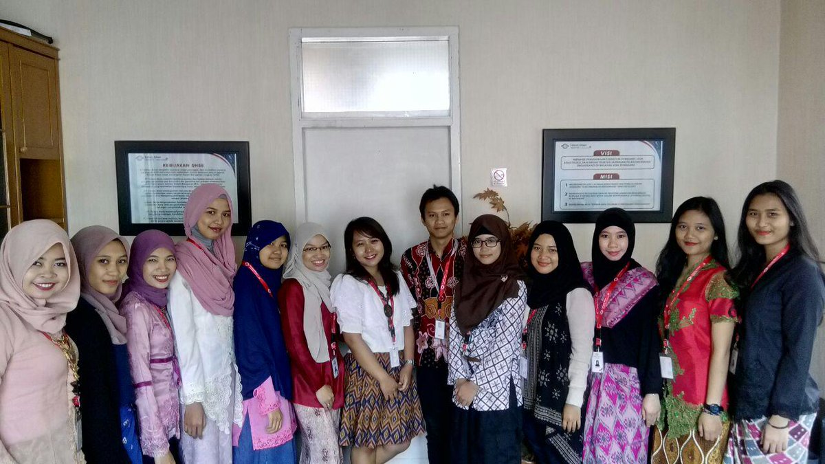 icha4869's tweet photo. Selamat Hari Kartini....... #harikartini #telkomakses https://t.co/4amBTfca7Y