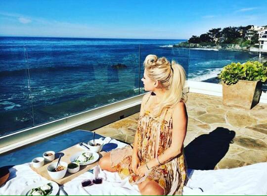 AbbeyRamona's tweet image. So inspiring! 🍃🌊🐚🌞