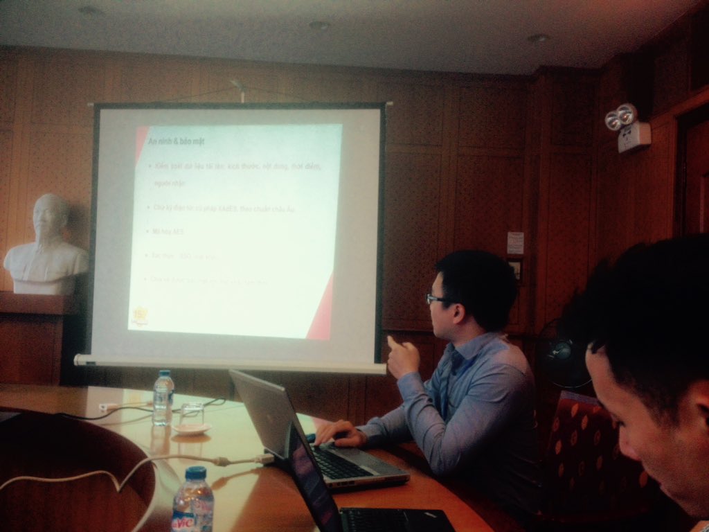 LouisVidal's tweet image. #OBM &amp;amp; #LinShare training with Registration department of VN Ministry of Transport @LinViet @OBM_fr @LinShare_FOSS