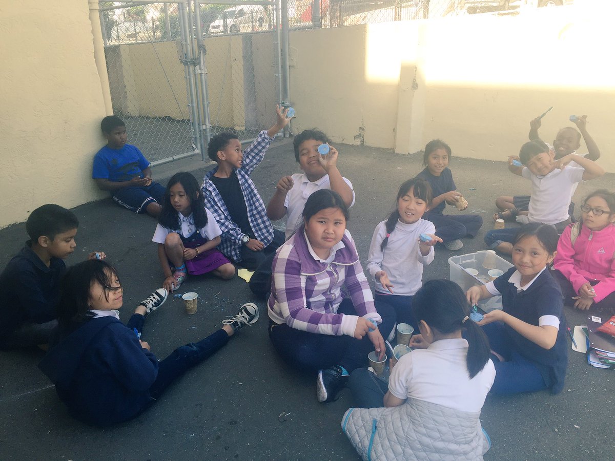 _Selenia's tweet image. They make my days that much brighter. #diggingforfossils