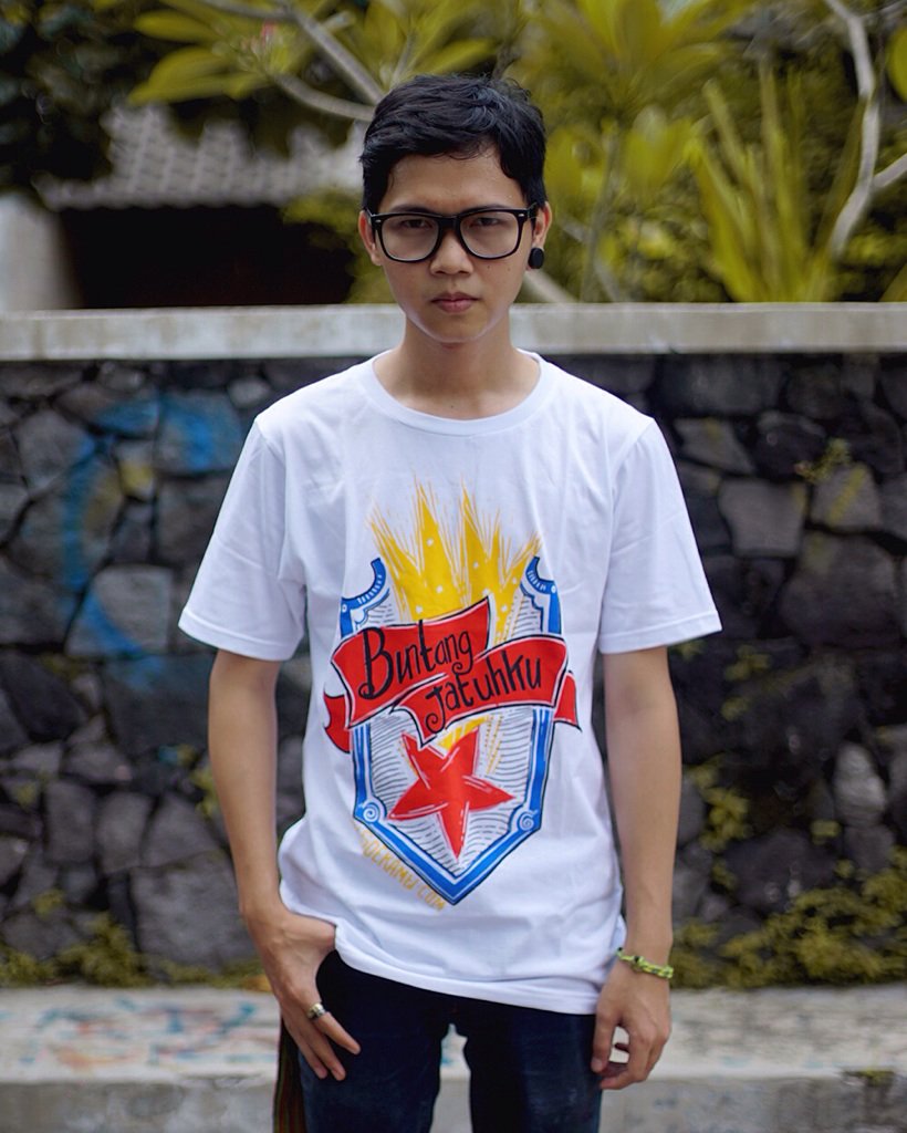 NEW ARRIVAL TEES ES BINTANG JATUHKU 140K  AVAILABLE SIZE S  M  L  XL  XXL  .... tmi.me/1fdxaS