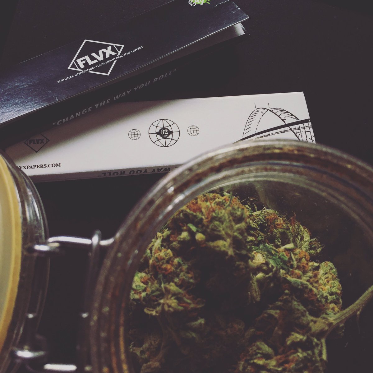 FlvxPapers's tweet photo. Happy 420 #RollFlvx #FlvxPapers #420 https://t.co/nEyDzl5Yep