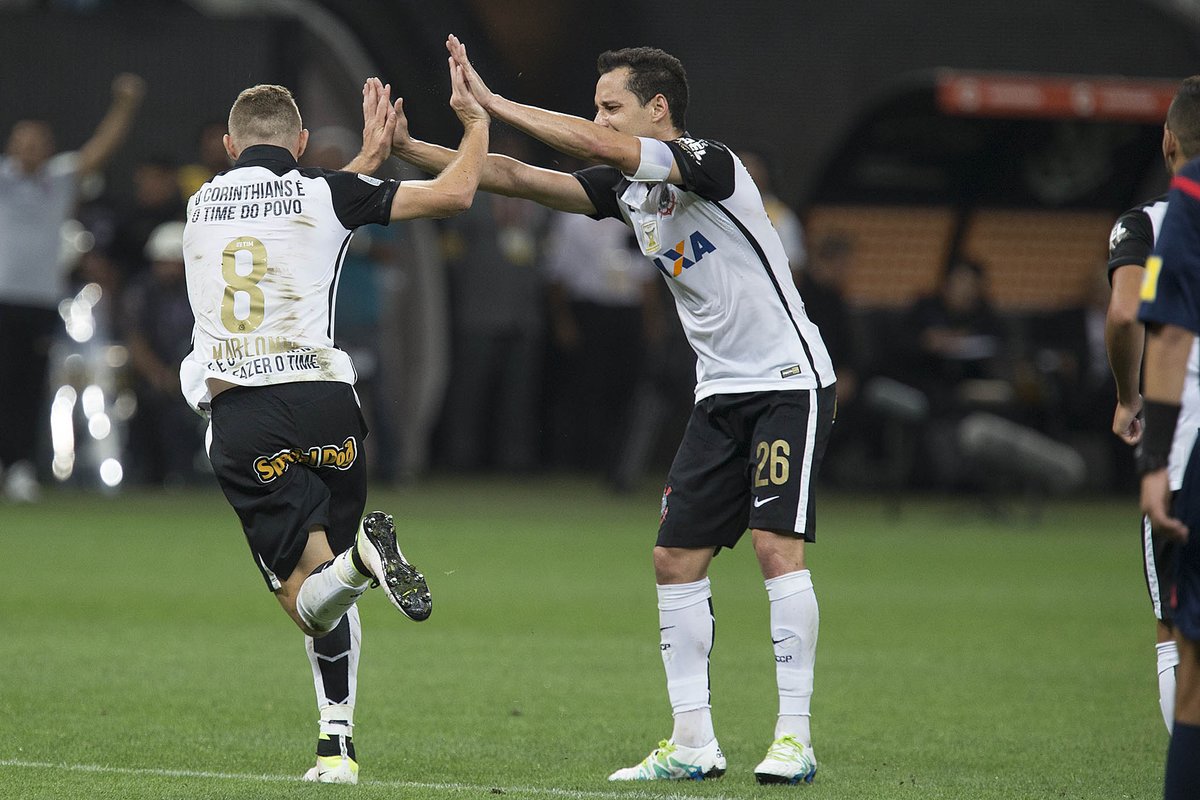 Que noite! A 50ª vitória e a maior goleada do #Timão na @A_Corinthians. #NoiteDeGolaços #InvasãoDaAmérica