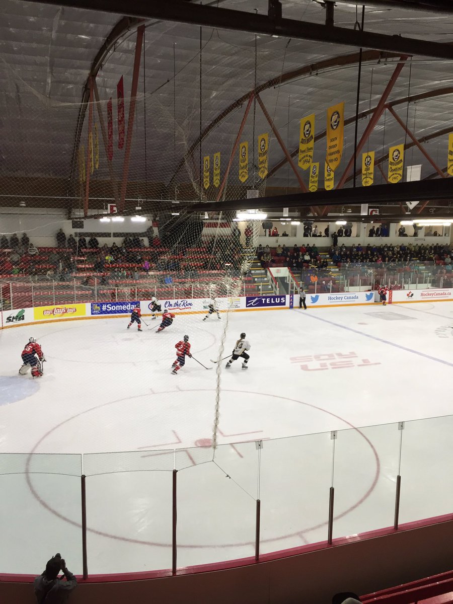 Watching @WGoldwings play in #EssoCup with 9 of my 12 siblings in <a href="/CityofWeyburn/">City of Weyburn</a> #family #besties #whoneedsfriends