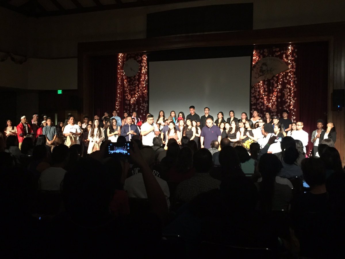 SMCDeanEvette's tweet photo. SMC Asian cultural night- what an amazing performance. Tell ur story! #omgsmc #smcpride https://t.co/gmyKIqmf42