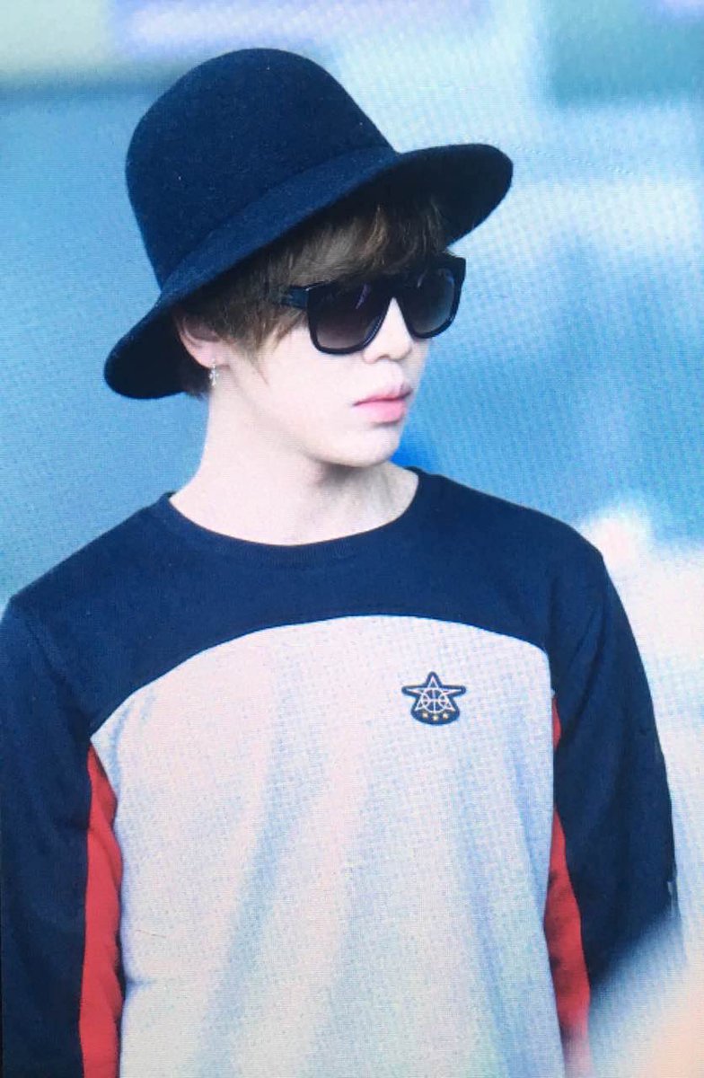 LH0718's tweet photo. 160421 ICN 출국 💕 #휘 #梁辉 #휘 #투포게이 #24K https://t.co/7AlQcVRw0K