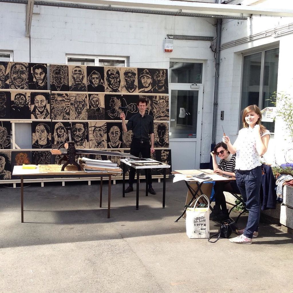 european_echo's tweet photo. Greetings from #poppositions in Brussels! We've just installed the #papermonument for the … https://t.co/nzPfyFWu9U https://t.co/TLbMJI0NMQ