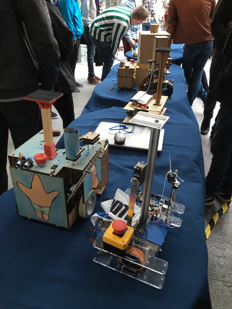 open_robotics's tweet image. Ready for homologation! #Eurobot2016 #VieAssoECE #OpenRobotics @Eceborg @IngenieursECE