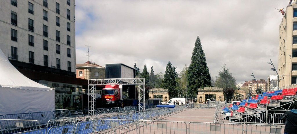 TRIATLONSP's tweet image. Las calles de #Soria comienzan a vestirse de duatlón.Este fin semana #FETRIDuatlónContrarreloj #FETRIDuatlónRelevos