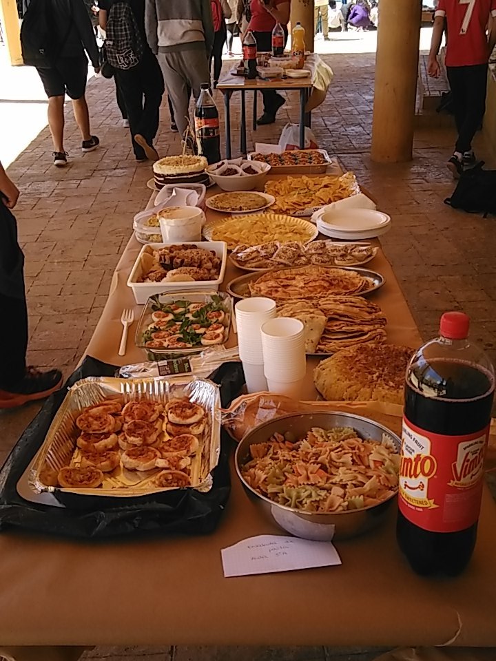 Mesa de la clase de 3°A...¡delicioso!