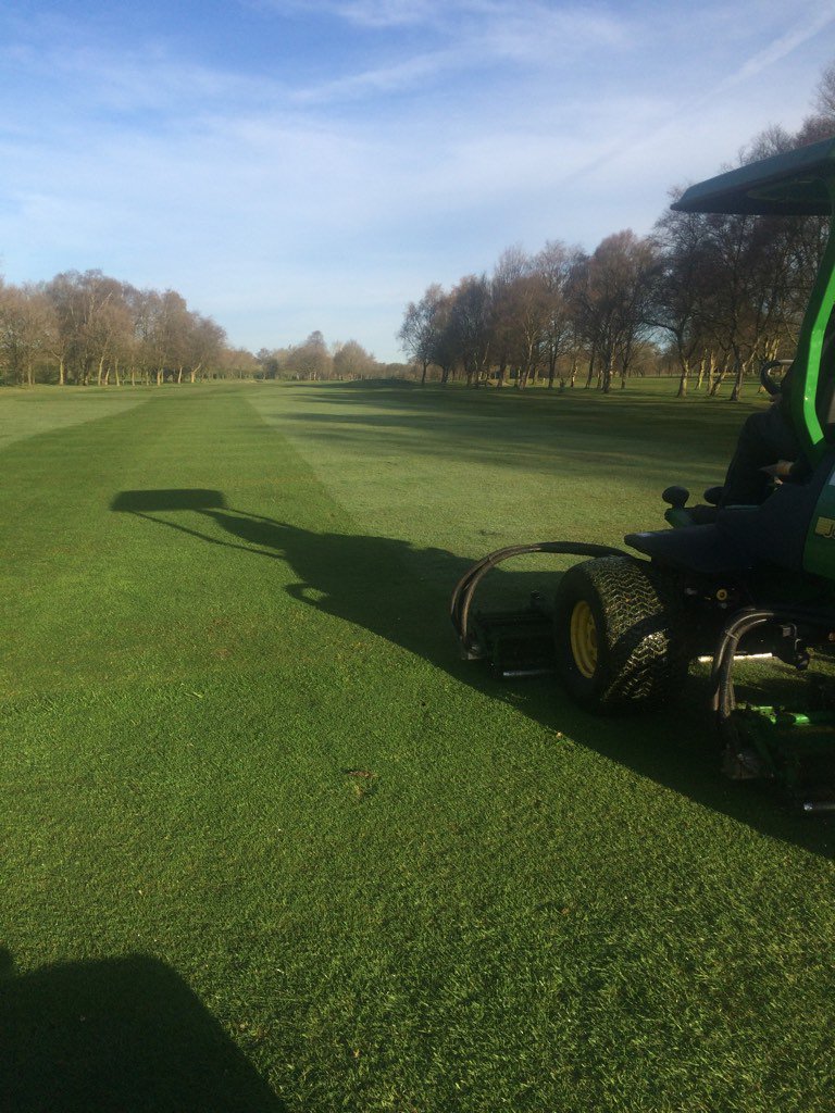HindleyHGC's tweet photo. Greens, tees, fairways, semi rough and rough around fairways all getting a cut to. #sunisoutagain https://t.co/1ed8JAoNwS