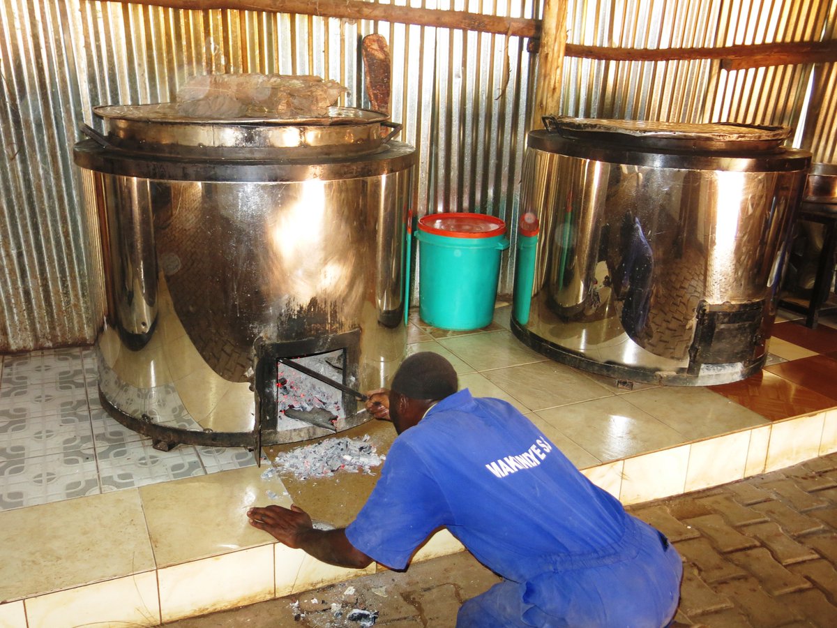 cookstove producers also attended to showcase their products. The meeting sought to compare improved institutional cookstoves with traditional ones, and shape decisions made by school heads.