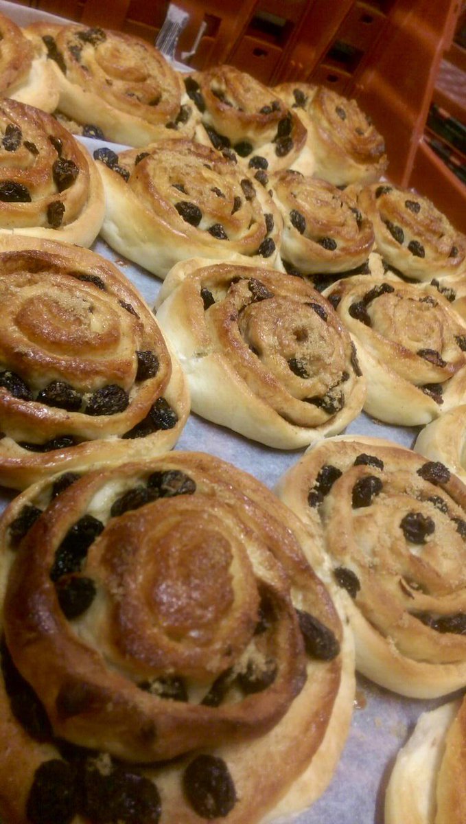 Bluebird_bakery's tweet photo. Made in Chelsea? Nah. Made in Malton? Yeah! #chelseabuns #York #Shambles #Malton #realbuns https://t.co/GFzDRnUSsS