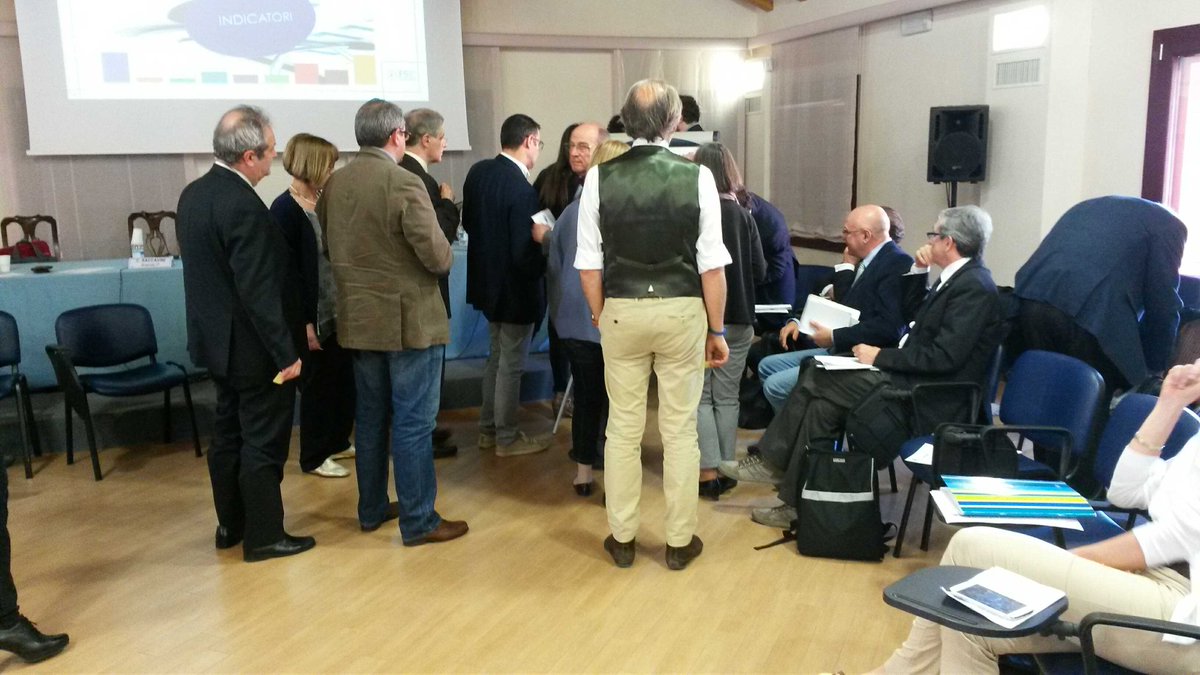 Qui al <a href="/Consorz_Arsenal/">Consorzio Arsenàl.IT</a> Tutti in coda a votare le idee per una nuova #sanitakmzero