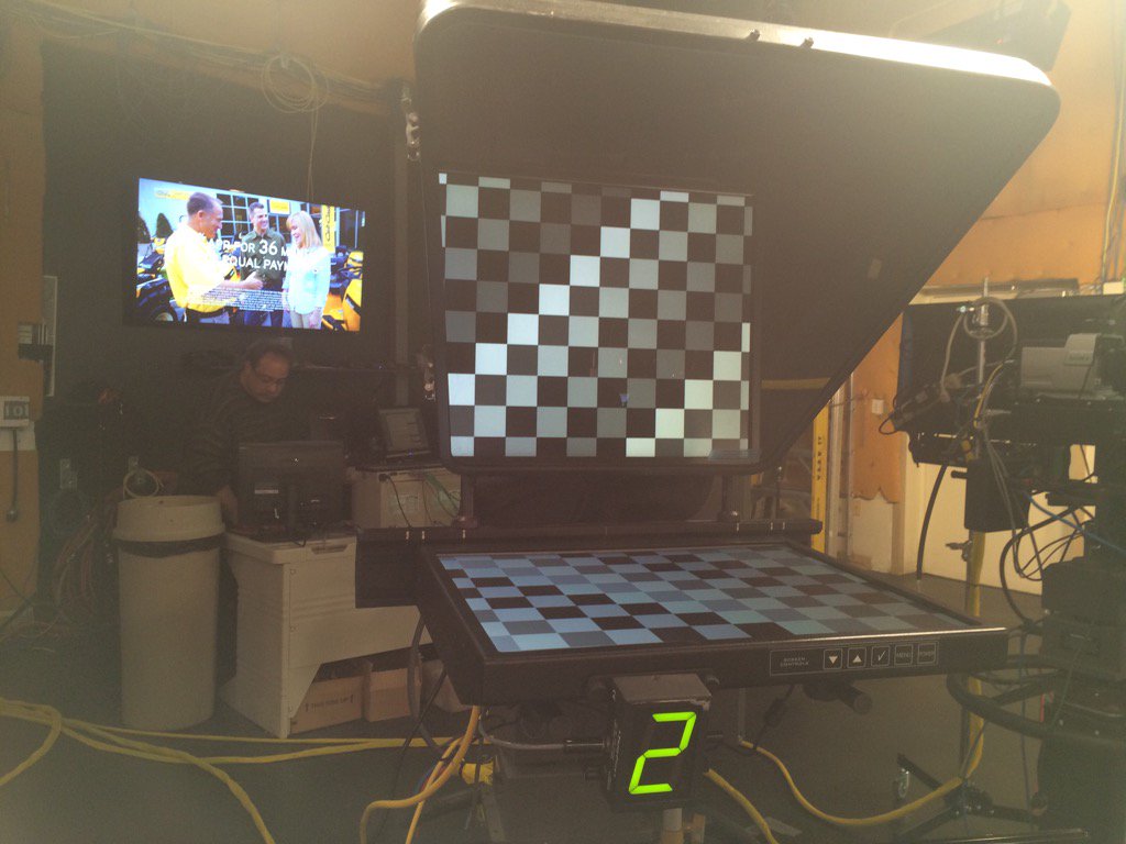 EdDrantch's tweet image. Would you rather play checkers or chess this morning? @KatieMorseNews is the pawn 😂 #amnewsers