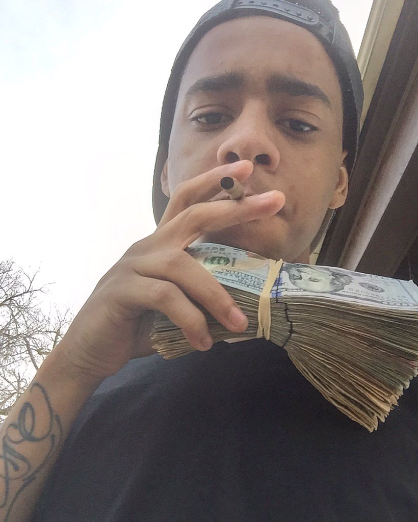 MouseMyers's tweet photo. For u local rappers 🤑been #HellaBandz 💯😤 #TDG https://t.co/OF1iHu0VZK