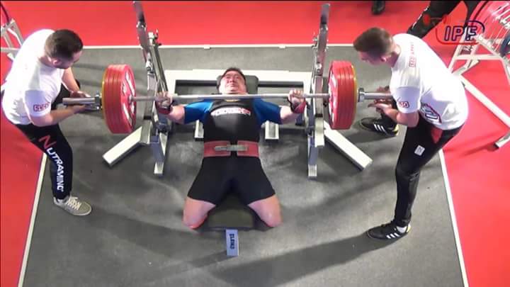 Хэвтээ шахалтын ДАШТ 93кг жинд манай тамирчин Л.Мөнхбаяр 272.5кг шахаж ДАШТ-с мөнгөн медаль хүртлээ 

Баяр хүргэе!