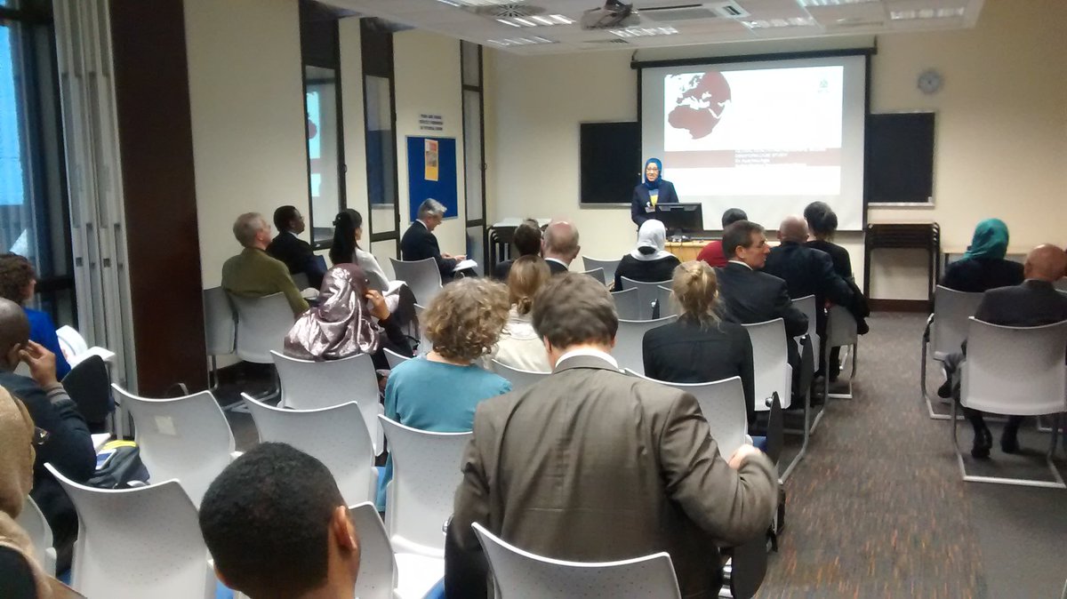 .<a href="/CGHTrinity/">CGH</a>'s Dr. Ayat AbuAgla speaking on #Sudan diaspora case study, health professionals migration. #RCSIghp