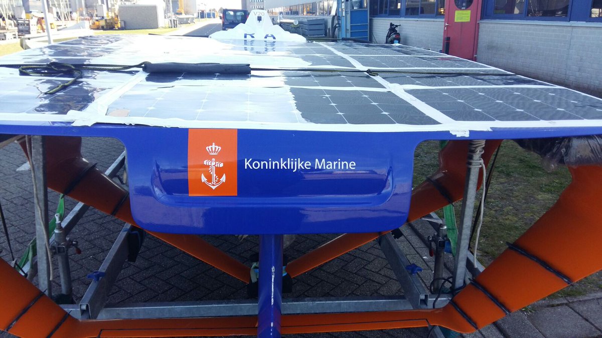 KMSolarTeam's tweet photo. Nieuwe bestikkering is een feit. #kmto #marine #KMsolarTeam https://t.co/jwfOYCZKe2