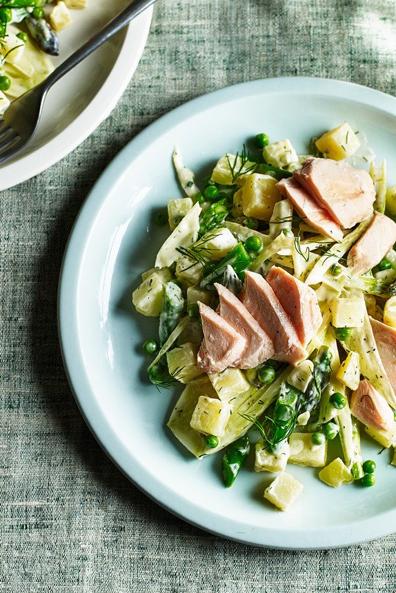 thepooluk's tweet photo. Tonight's #WhatToEat: Poached salmon and potato salad with crème fraîche https://t.co/vSWgmDAL10 https://t.co/PxAgXXeMzm