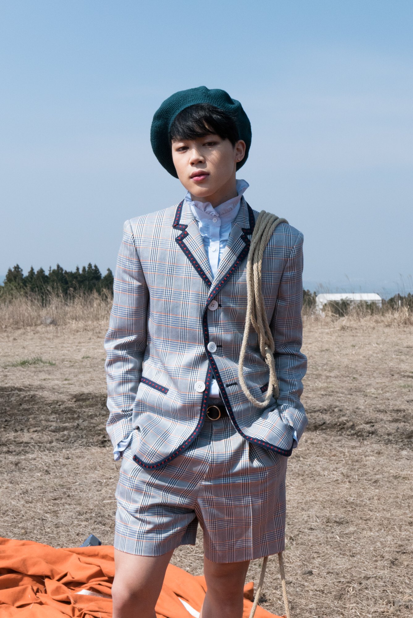 Cgk0NI8U0AM2bUA.jpg:large