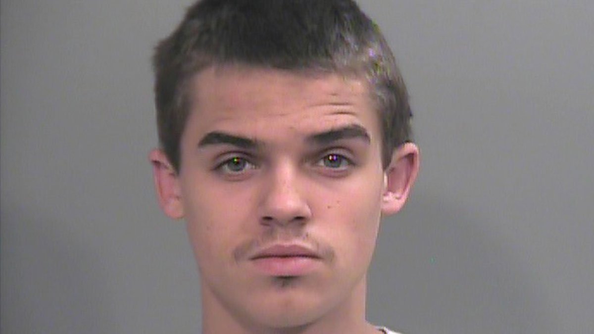 ABC7NY's tweet image. Police: Man arrested after putting soda in water cup at McDonald&apos;s 7ny.tv/1QoyjHH