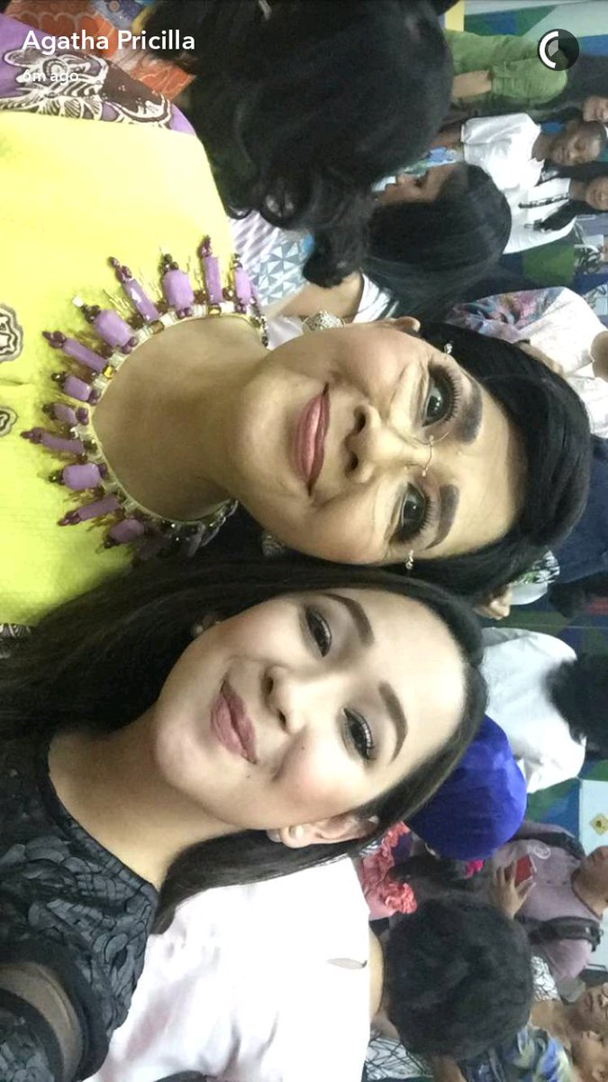 BlinkstarCRBN_'s tweet photo. Pricilla with eyang Titiek #BLINKdiANWJudikaTTV https://t.co/ef4O3TQAXt