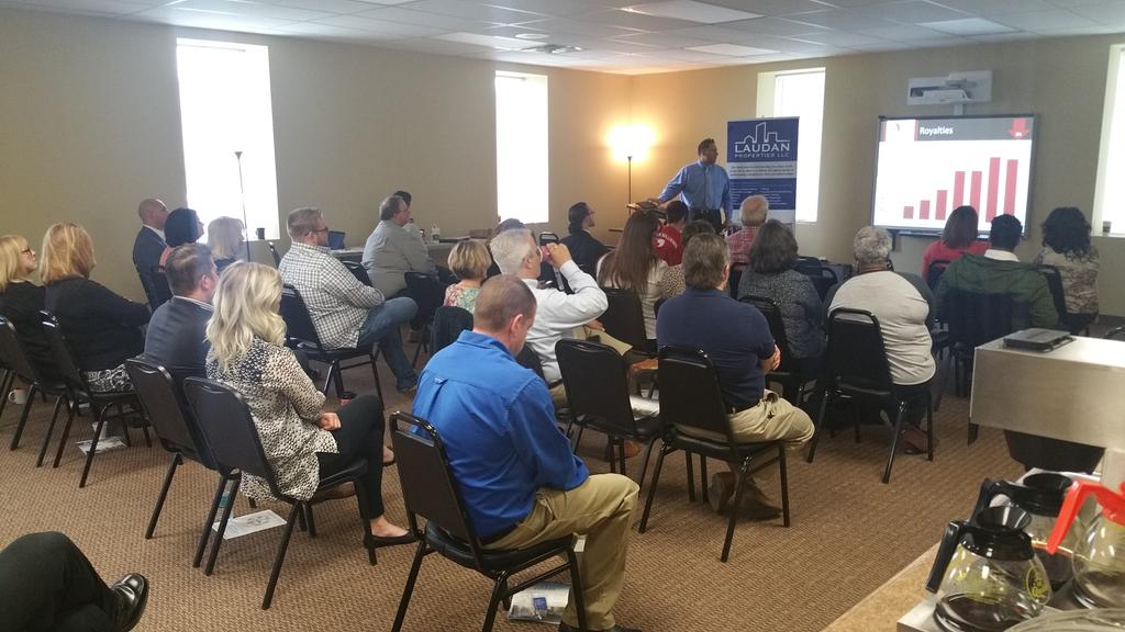 KWSolon's tweet photo. Team Meeting, great turnout. Focusing on "Doing Right" in our transaction #LaudanProperties is our guest. #GoKW https://t.co/3Cw33eDuhW