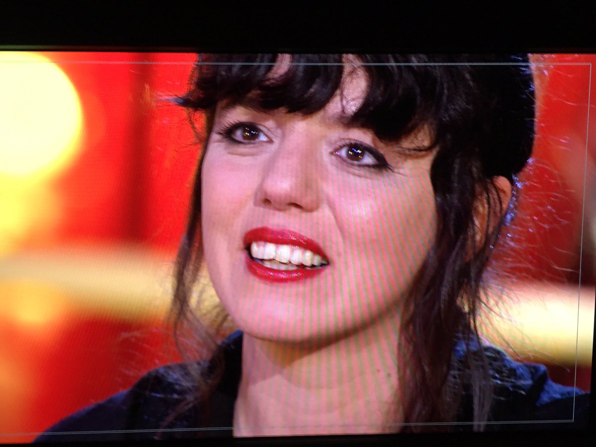 tv5acoustic's tweet photo. @tv5acoustic @sebastienfolin reçoit @YelliYelli_  prochainement sur @TV5MONDE https://t.co/6Iasz8dmHF
