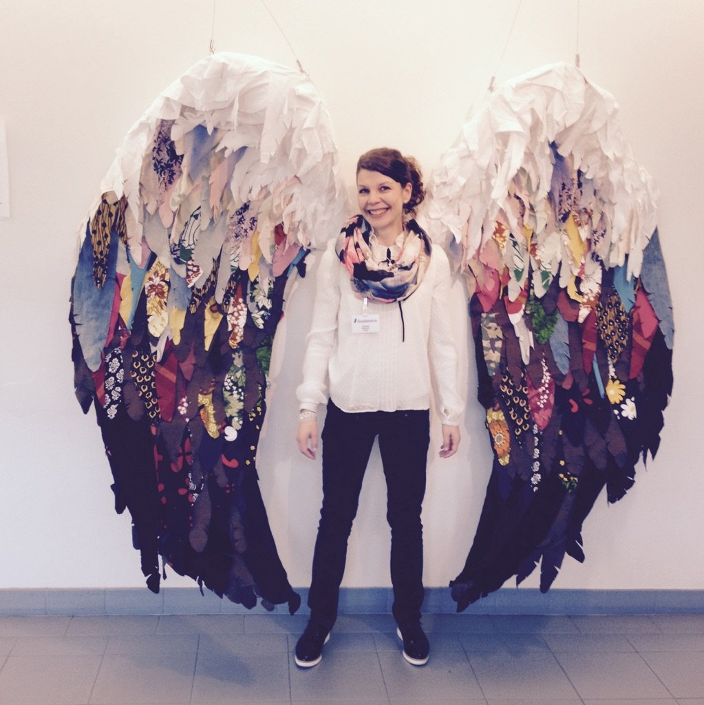 amexgbtfinland's tweet photo. #Ihana't asiakkaat @HannaSantala antaa meillekin @SvahnMari #siivet . https://t.co/z8EYnCKvQx