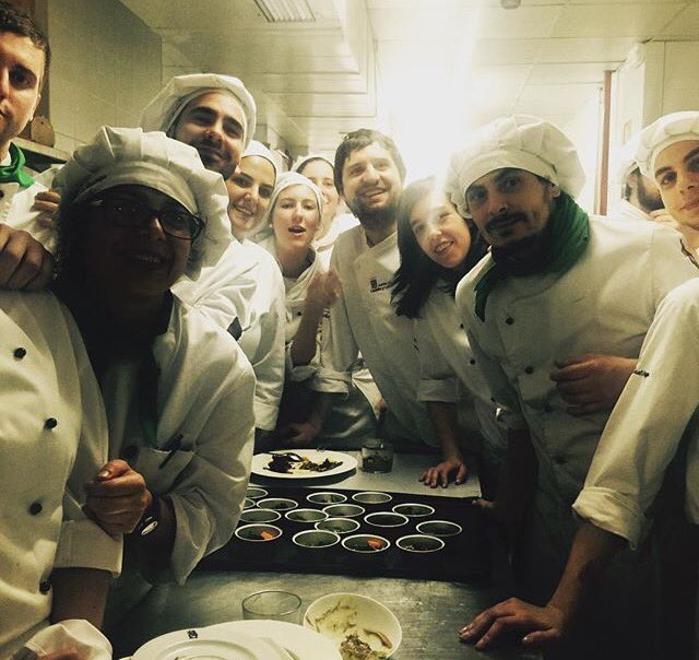 LaRocademercado's tweet photo. #AlbertoMolinero estuvo ayer en la escuela de #cocina de #SantoDomingoDeLaCalzada en las jornadas de vaca Avileña. https://t.co/h34O5pSy0P