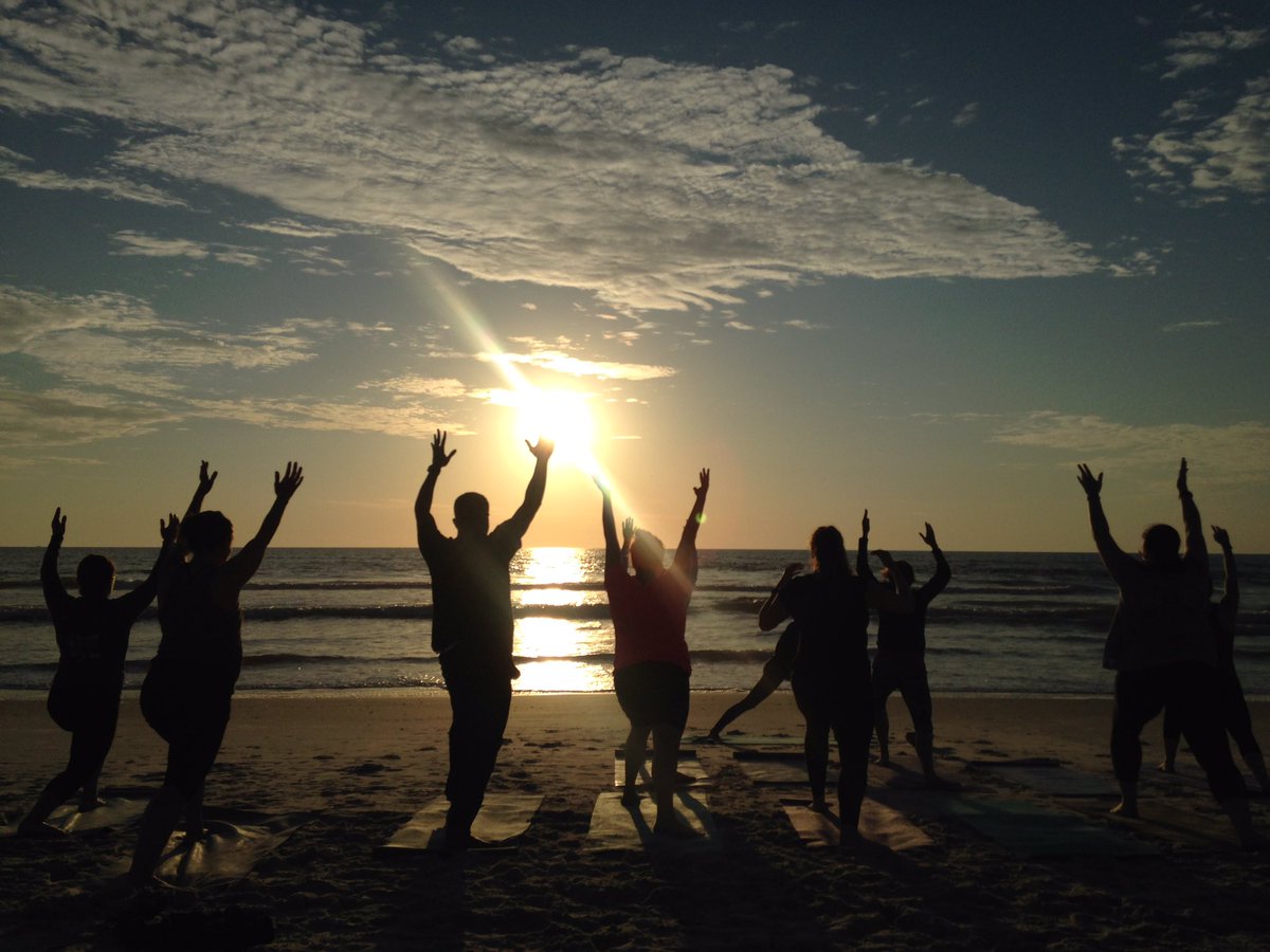 Visit_Jax's tweet photo. Why not start your day with a sunrise yoga session? #onlyinjax #activejax https://t.co/a2BHC1M0pY