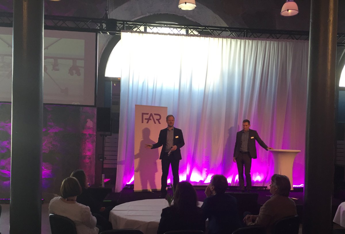 ingelakarlsten's tweet photo. Robert och Martin framtidsspanar #FARlärardag16 https://t.co/qUf0y7CcxR