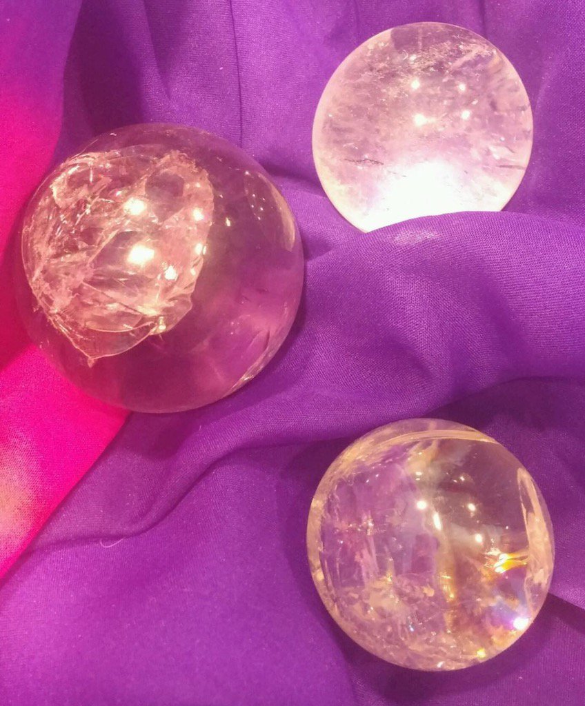 TommyMcFLY's tweet photo. It takes balls to be a psychic -- @SHERRYSHERRYDC brought these crystals in #PsychicThursday @947FreshFM https://t.co/CcyPlgoyb1