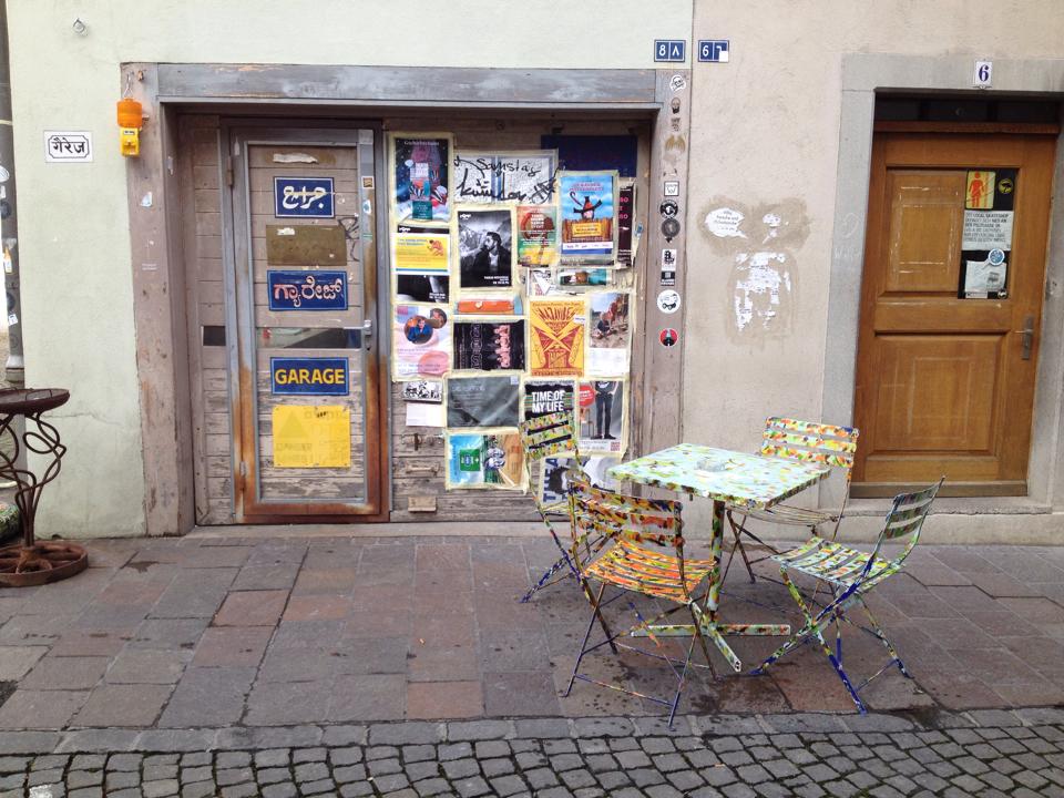 Auch zu später Stunde werden in der Garage Bar noch Filme über die Leinwand flimmern! 6./7. Mai 23.00-02.00!