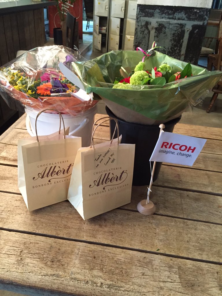 joyceberkel's tweet photo. #secretaressdag zin of onzin? Blijk van waardering blijft top! Dank #ricoh https://t.co/pqNfB0isx1