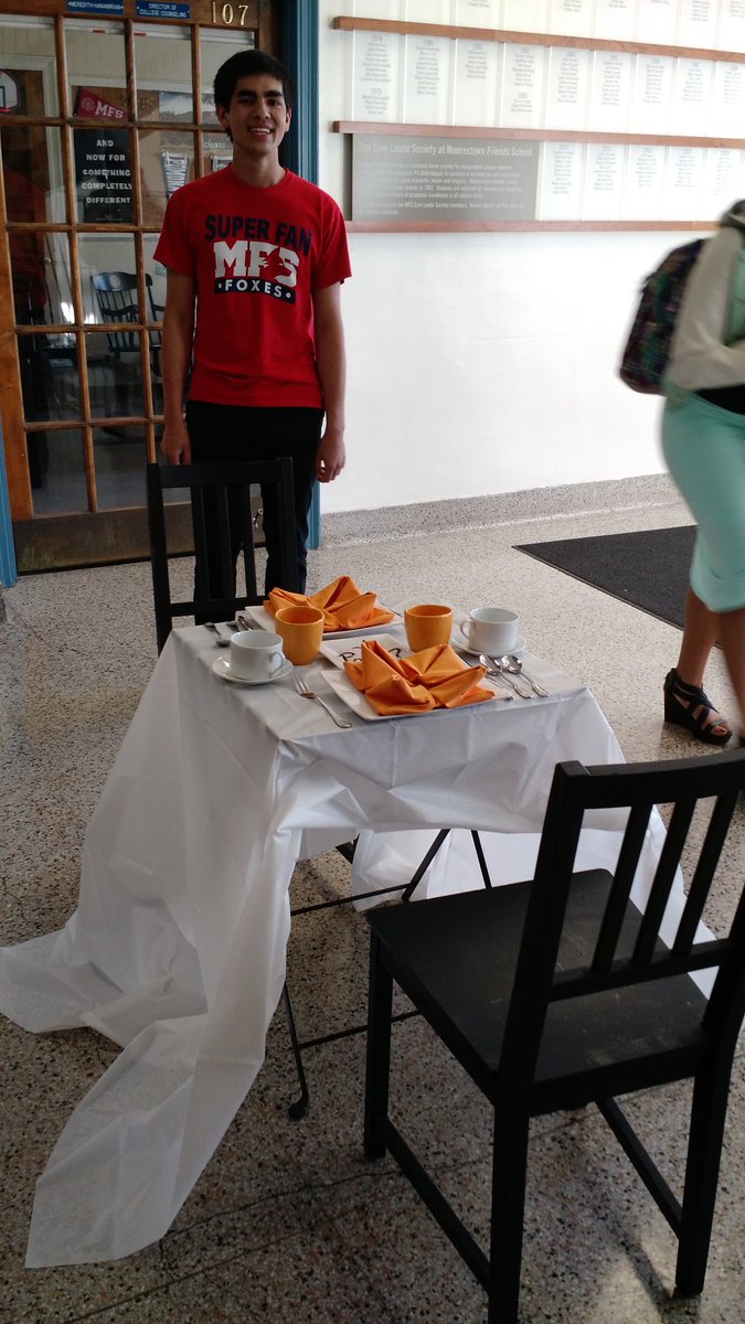 LetsGetWetFoxes's tweet photo. Cates is asking someone to prom...AND SHE'S NOT A FRESHMAN! https://t.co/zw6yYyKrNV