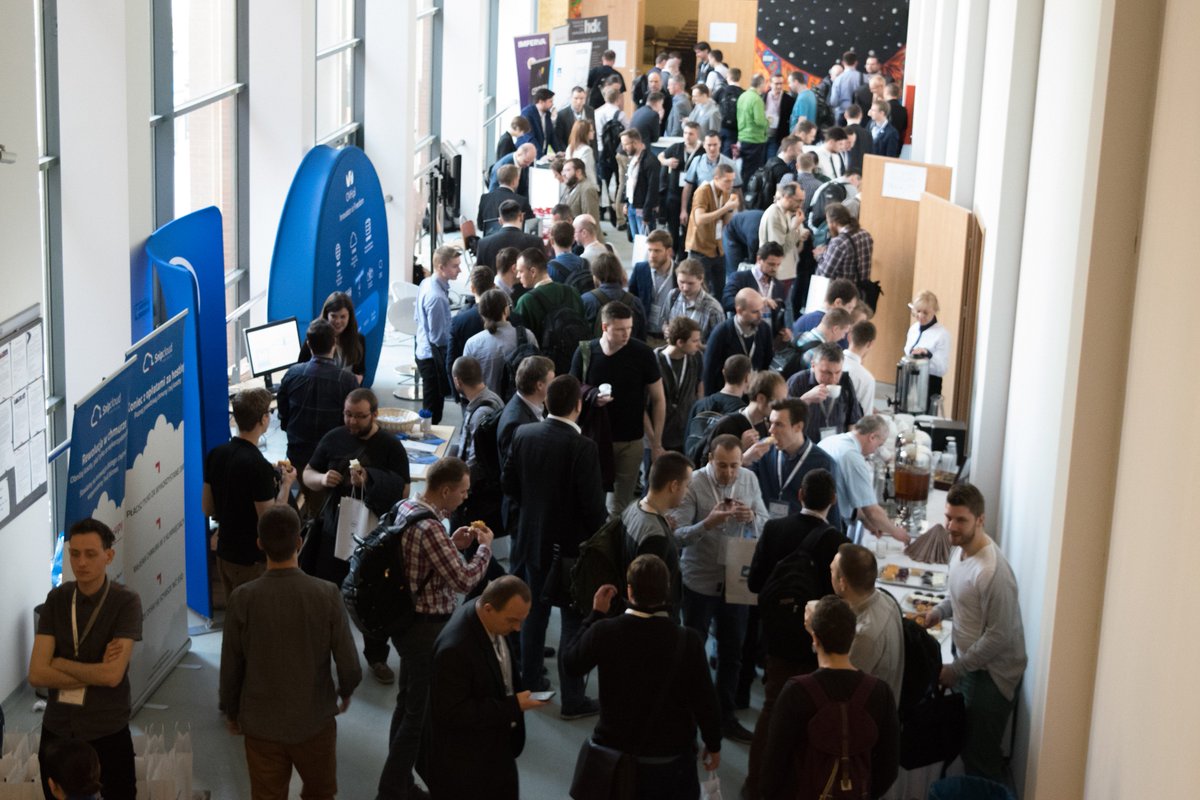 CCloudCommunity's tweet image. Zdjęcia z @CCloudCommunity2016 tutaj: bit.ly/1NCVazc!