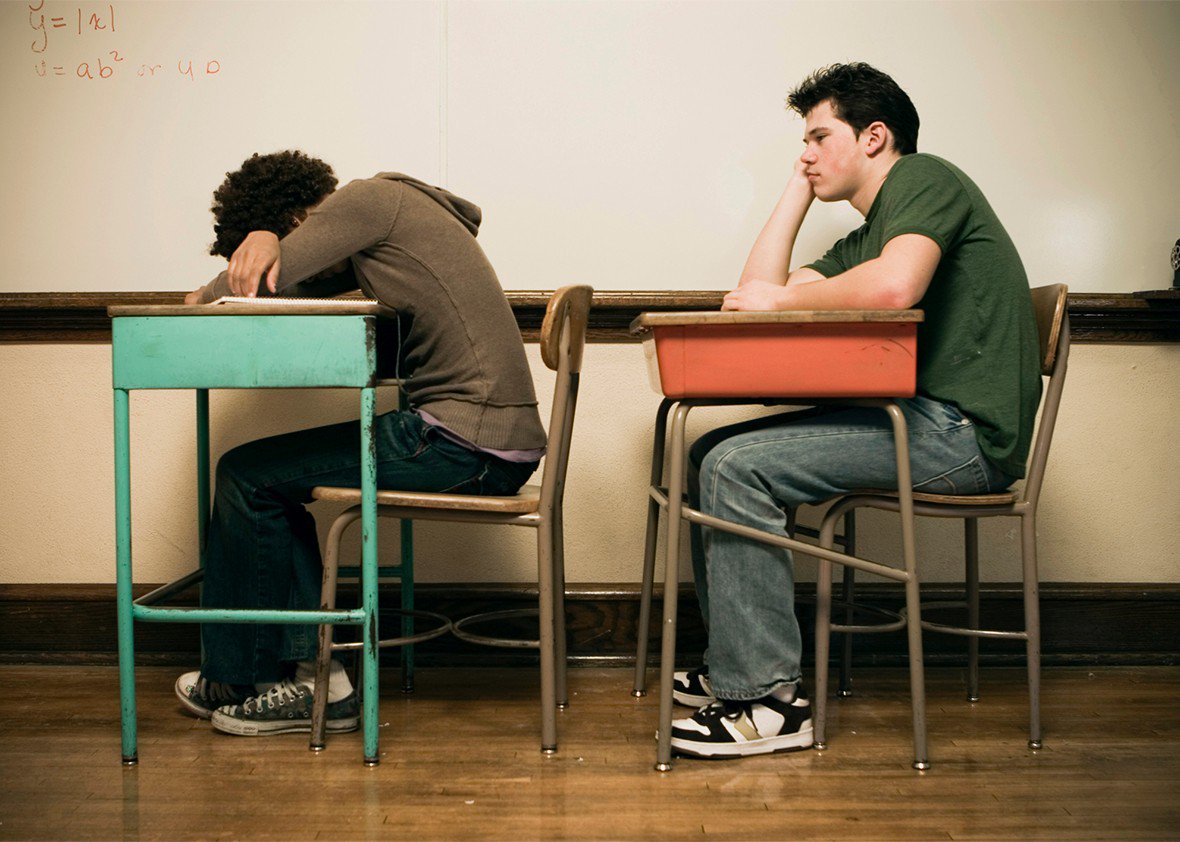 Slate's tweet photo. The best high school in the country starts at 9:15 a.m.: https://t.co/BLs7D2mwlq https://t.co/ciRaGtasW0