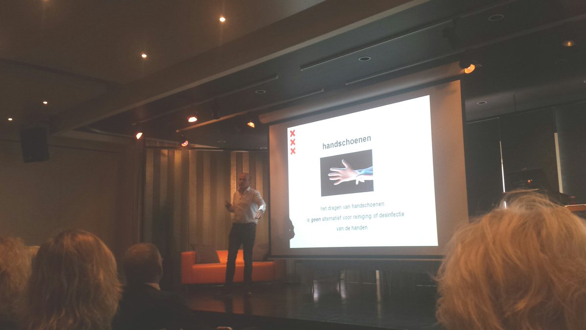 SocialFacility's tweet photo. Peter Molenaar van GGD Amsterdam over veiligheid en hygiëne in kleinschalige zorg. #fmg congres #ggd https://t.co/BEL9KloBZf