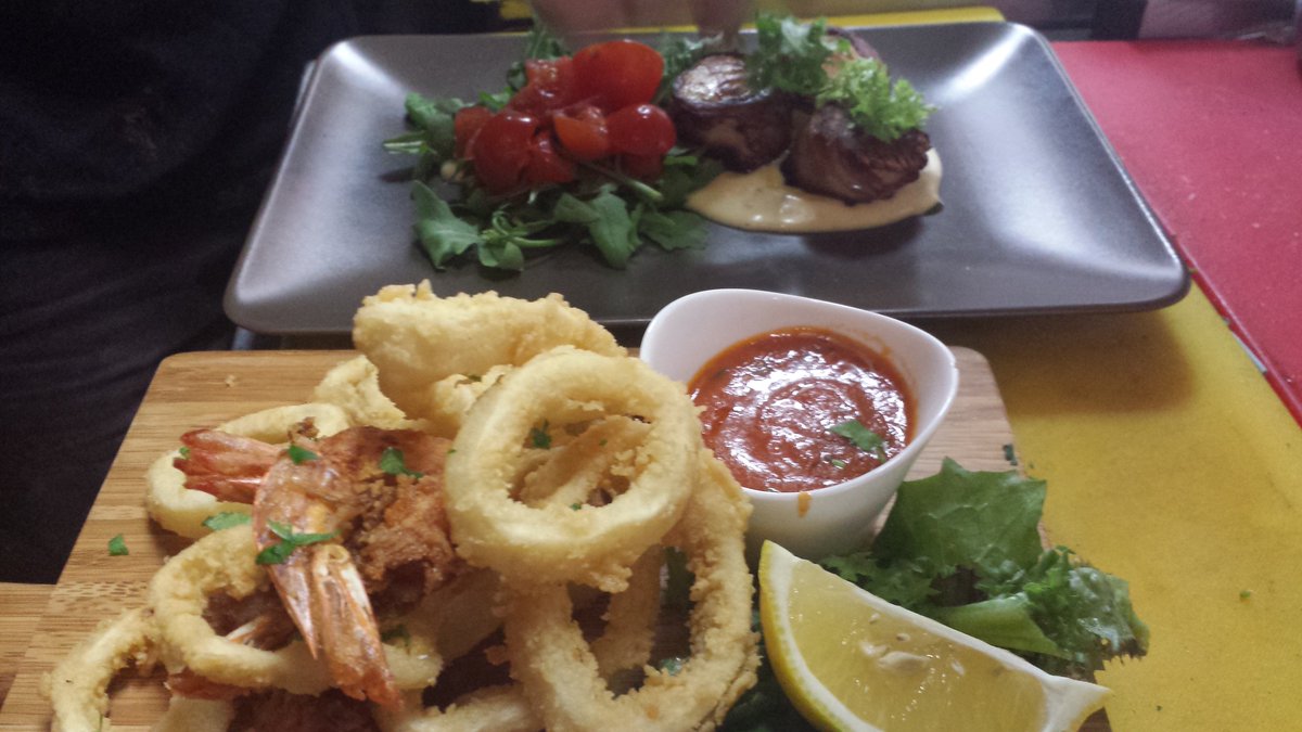 DaMimmoDublin's tweet photo. Fresh Calamari at Da Mimmo with a tomato and chilly sauce #Fish #SeaFood #Howth #DaMimmo #Lunch #Burnch #FoodOscars https://t.co/AhgH0A3dAS